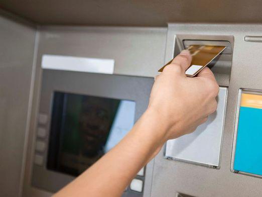 Comment transférer de l'argent via ATM?