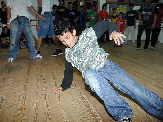 Comment apprendre à danser un drame?