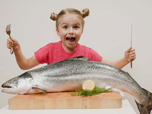 Quel genre de poisson devrais-je donner à un enfant?